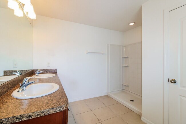 Building Photo - 14489 Finsbury Dr