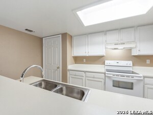 Building Photo - 11610 Vance Jackson Rd