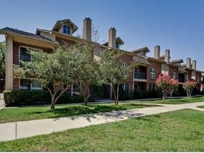 Exterior - McFarlin Place Apartments