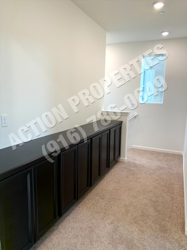 Building Photo - Rocklin Meritage Durango Subdivision - 2 Story 3 Bed, 2.5 bath - 1,833 sqft - NO HOA!