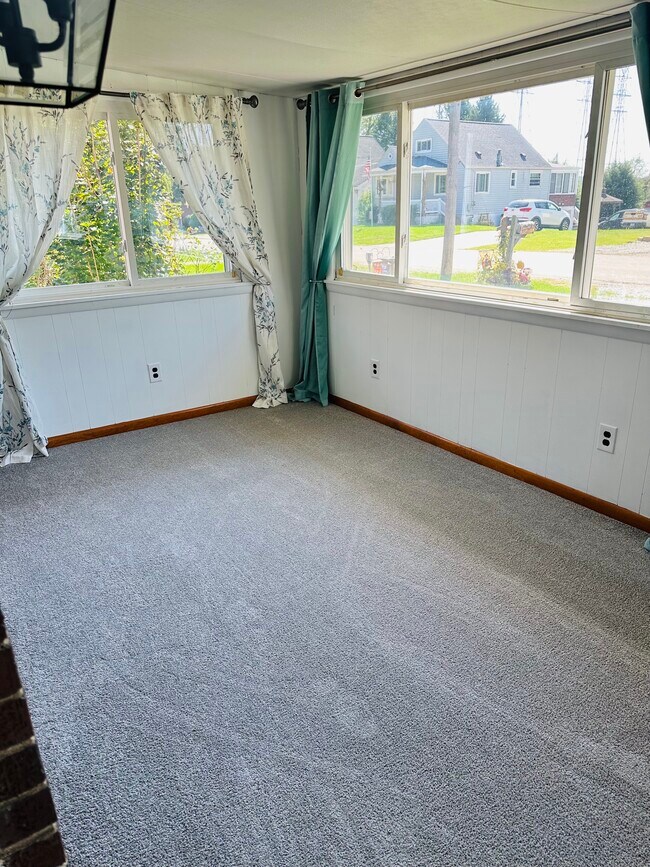 Building Photo - 1420 Collins Ave