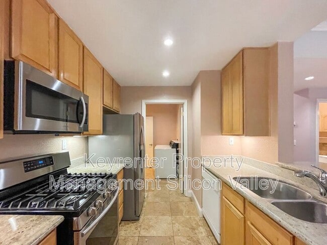 Building Photo - 602 Arcadia Terrace