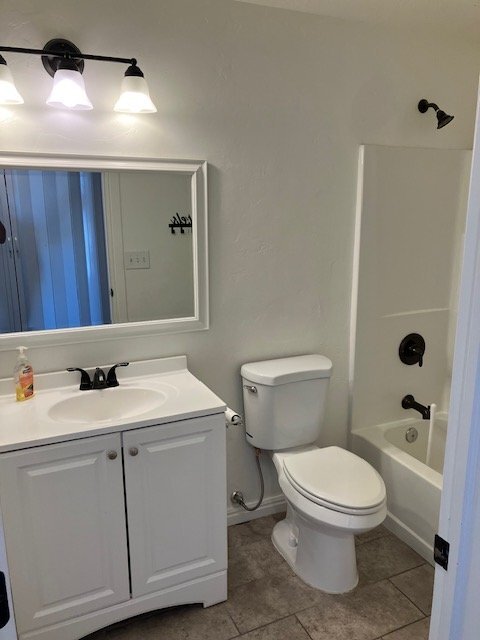 Building Photo - 2426 Orchard Way