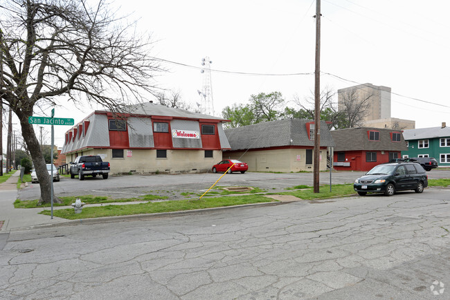 Building Photo - Los Colores Apartments