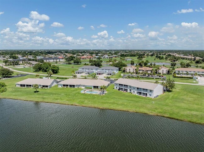 Building Photo - 26333 Nadir Rd