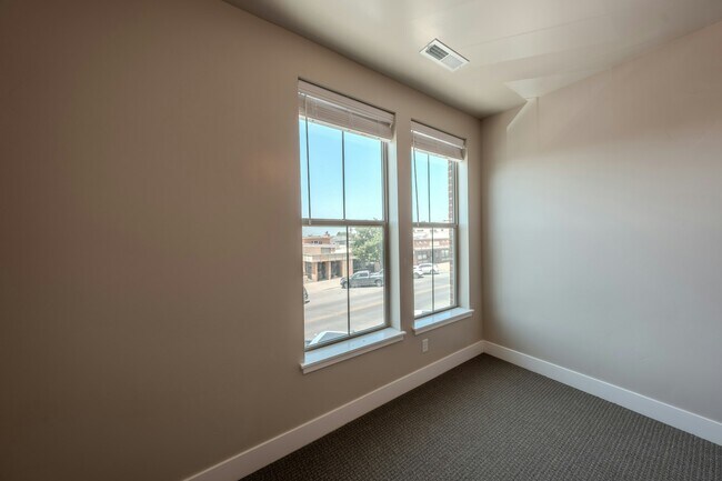 Building Photo - 67 S Main St
