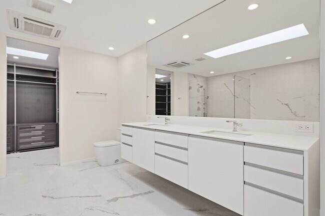 Building Photo - Experience contemporary luxury in this exceptional custom-built Midtown Tulsa residence, where so...