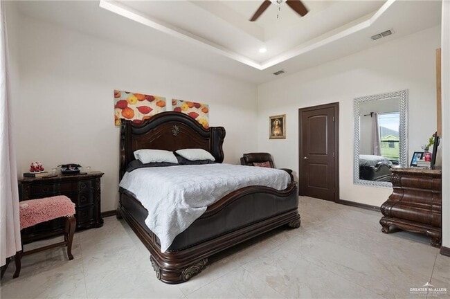 Building Photo - 12 Carlos Dr