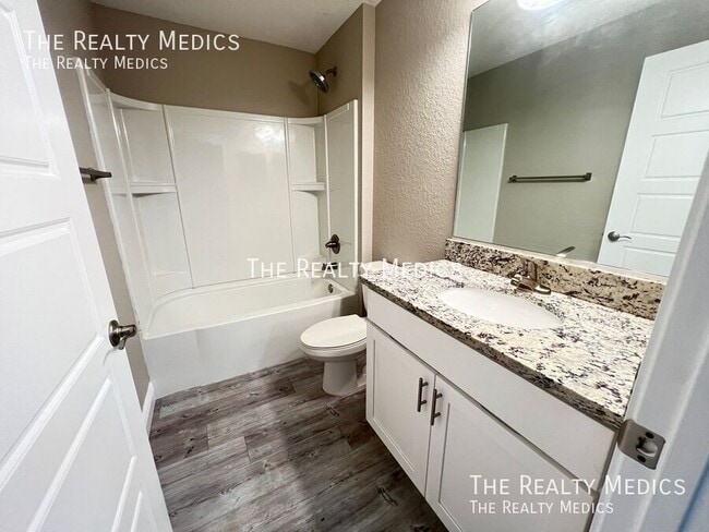 Building Photo - 32 Fir Dr