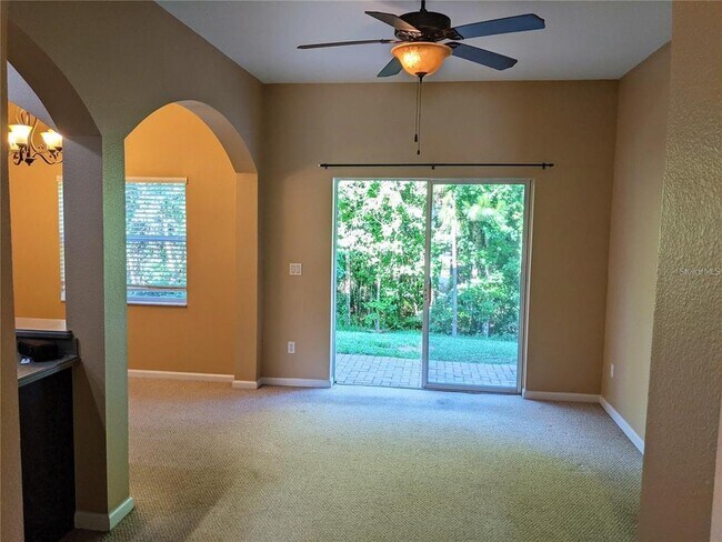 Building Photo - 10272 Park Commons Dr