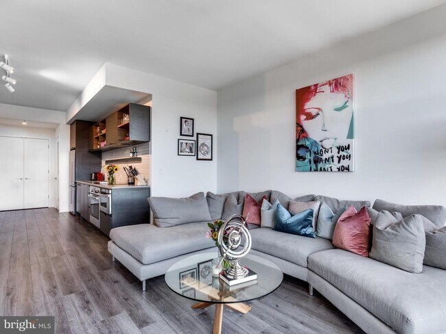 Building Photo - 2030 8th St NW