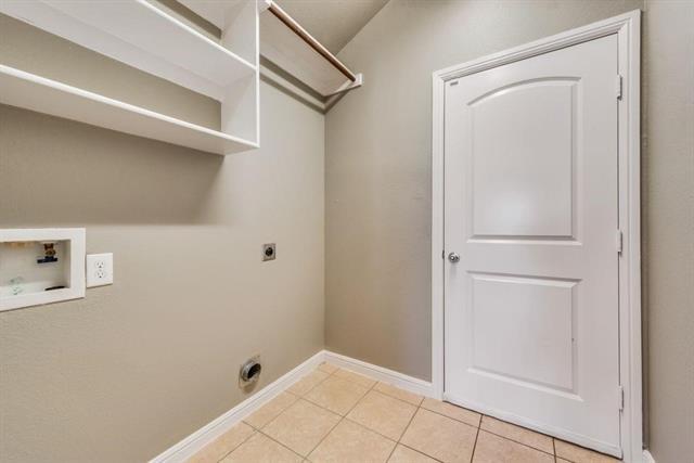 Building Photo - 409 Braewick Dr