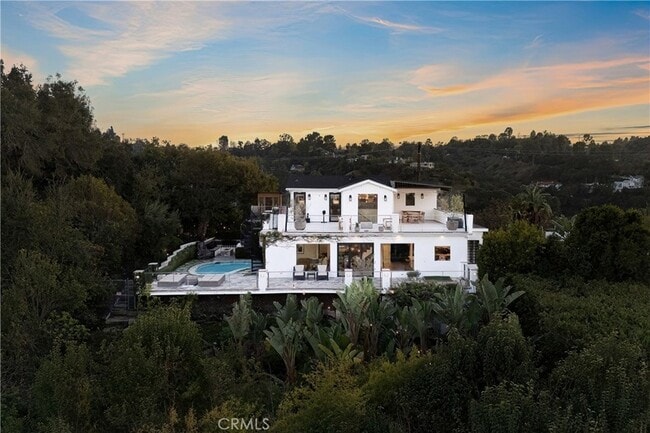 Building Photo - 3642 Alta Mesa Dr