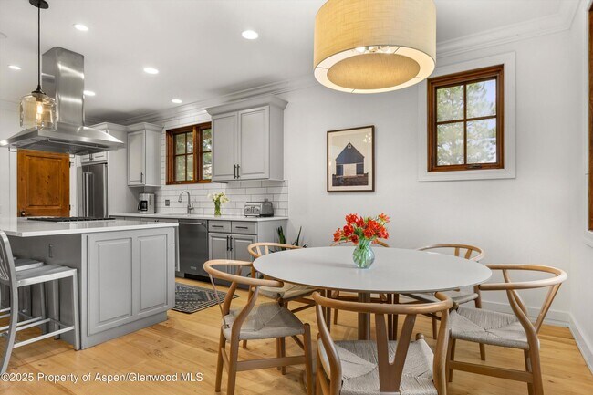 Building Photo - 41 Choke Cherry Ct