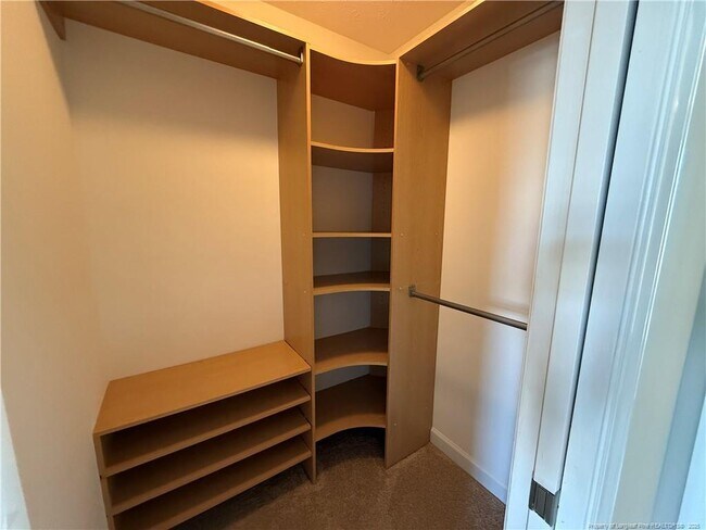 Building Photo - 32 Carteret Ct