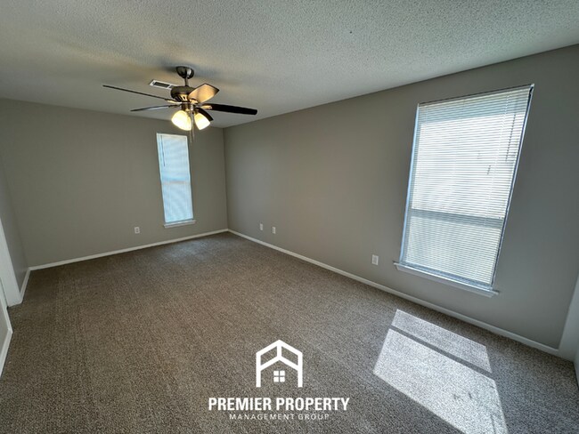 Building Photo - Newly Renovated 3BR/2BA in 38141 | Vaulted Ceilings, Fireplace & Fenced Yard