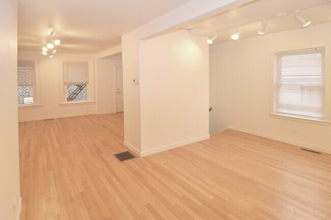 Building Photo - Wicker Park Big 3 Bedroom 2 Bath Private Coach House. Decks and Outdoor Space.