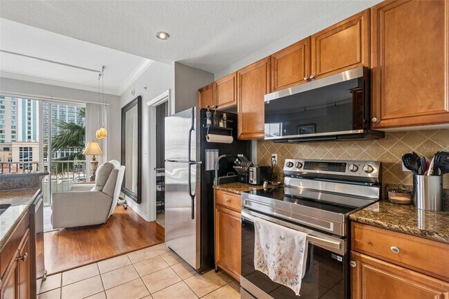 Building Photo - 700 S Harbour Island Blvd