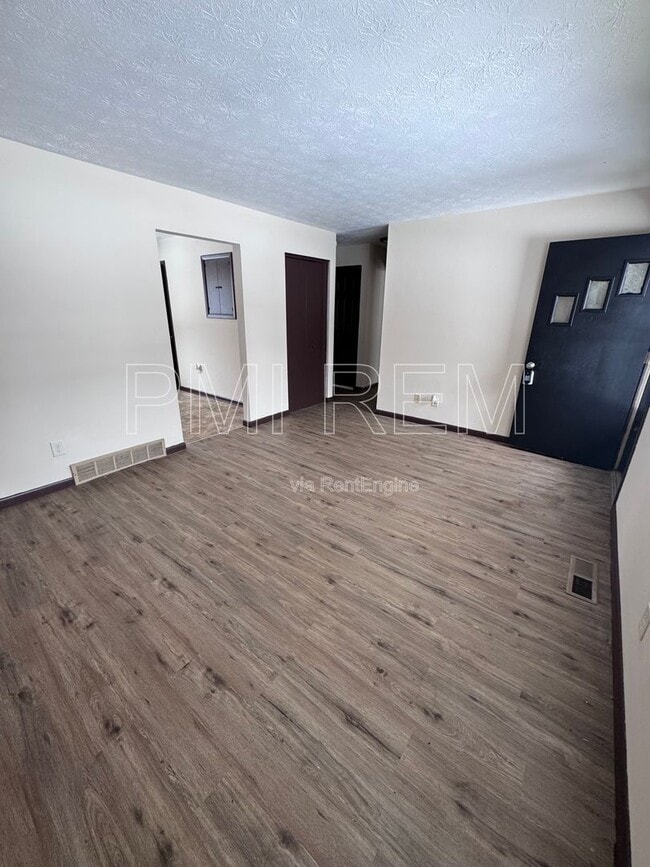 Building Photo - 314 Pershing Ave NW