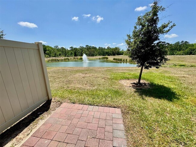 Building Photo - 744 Legacy Dr