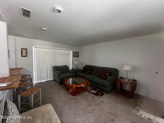 Building Photo - 1662 Hawaii Dr E