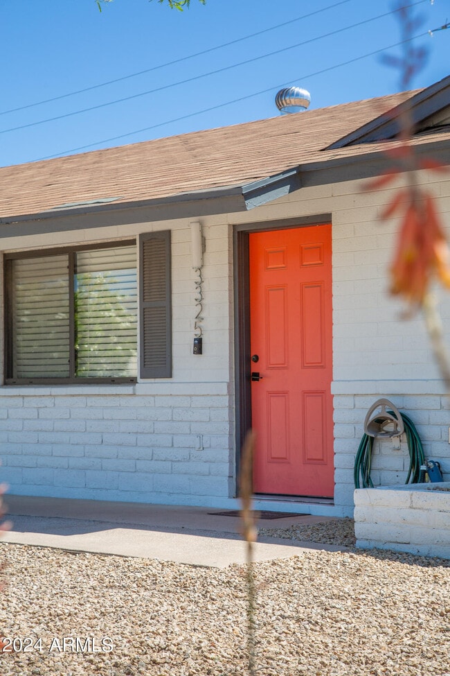 Building Photo - 3325 S Shafer Dr