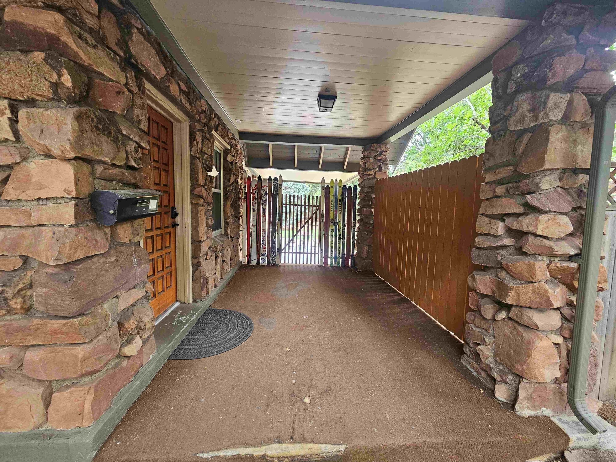 Building Photo - 1032 Lincoln Pl