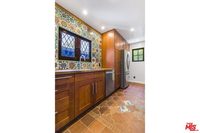Building Photo - 1012 Coronado Ter