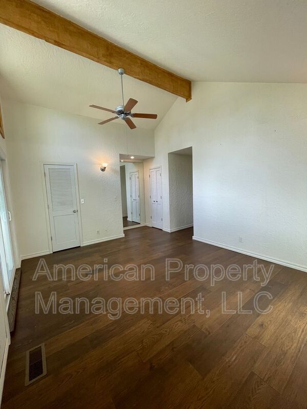 Building Photo - 3711 E 108th St