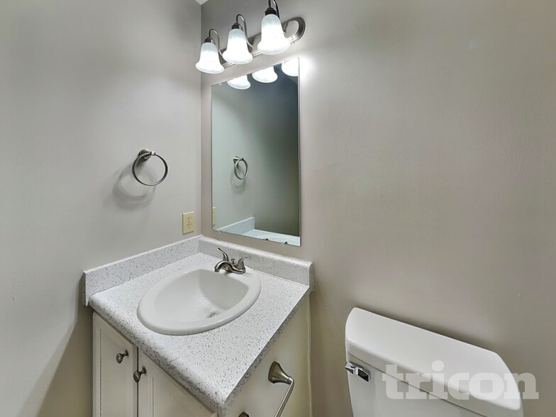 Building Photo - 1334 Grand Canyon Cir