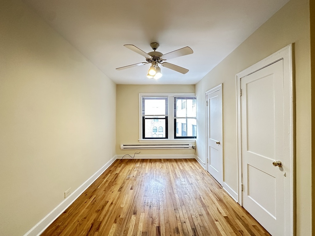 Building Photo - 513 W Wellington Ave