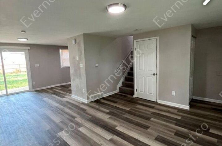 Building Photo - 547 Richards Rd