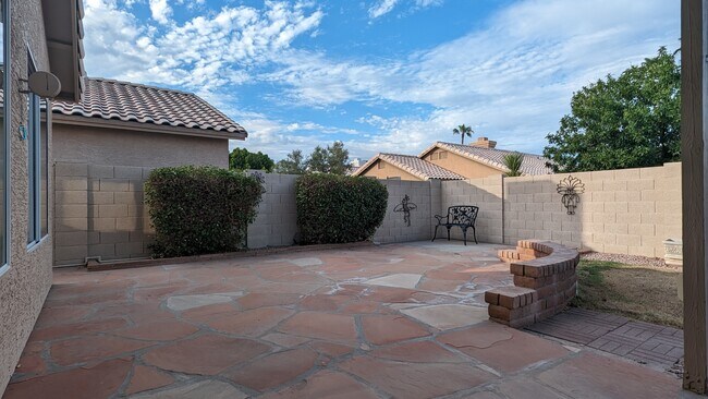 Building Photo - 12051 S 44th St