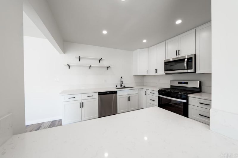 Building Photo - 4920 Solola Ave