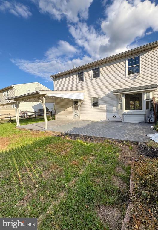 Building Photo - 106 Sunset Way