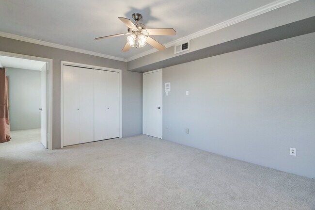 Building Photo - 1115 Augusta Dr