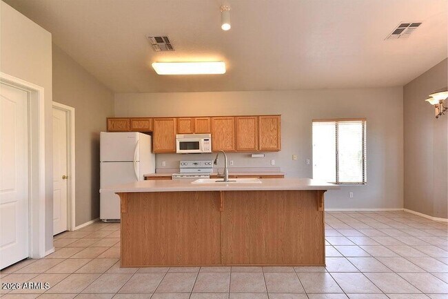 Building Photo - 4560 E Olney Ave