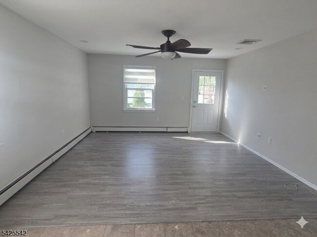 Building Photo - 101 Bloomingdale Ave