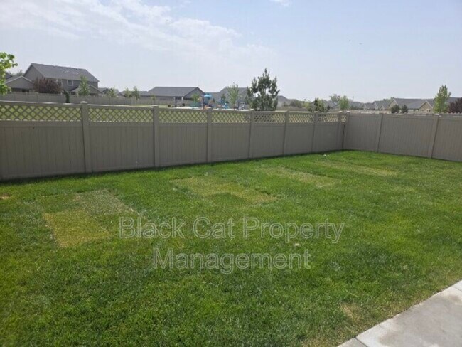 Building Photo - 10679 W New Berlin Dr