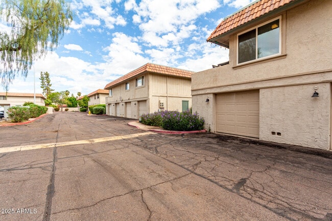 Building Photo - 5631 S Bounty Ct