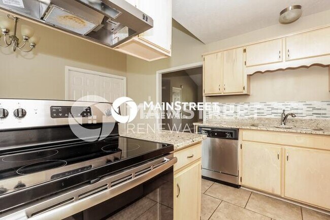 Building Photo - 3 Bedroom Pet-Friendly Home in Old Hickory, TN with Main Street Renewal