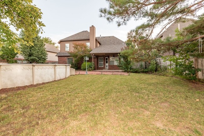 Building Photo - 5 Bed / 2.5 Bath in South Tulsa!