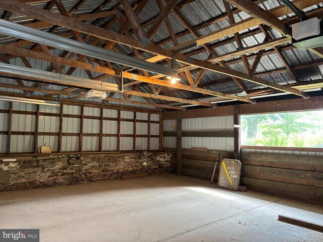 Building Photo - 34 Fretz Rd