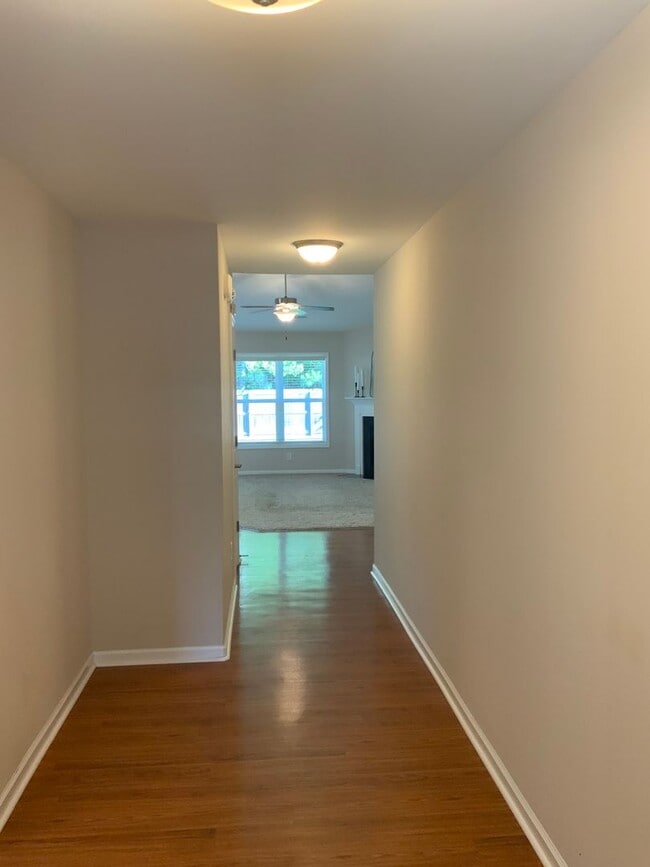Building Photo - Move in ready home in New Bern