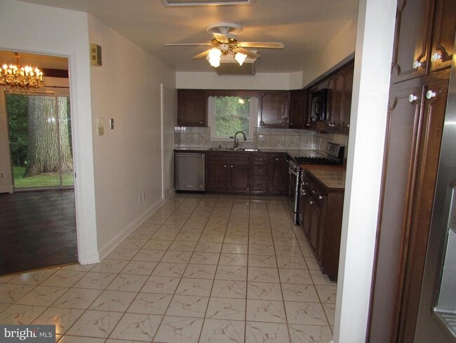 Building Photo - 472 Old Orchard Cir