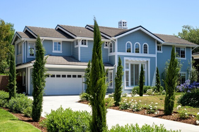 Primary Photo - 200 Oak View Ln