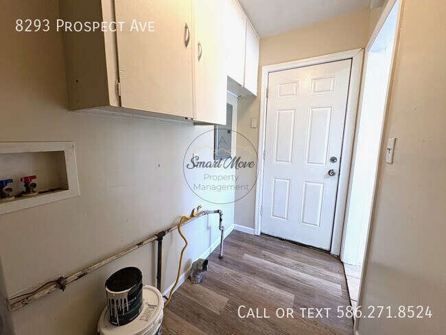 Building Photo - 8293 Prospect Ave