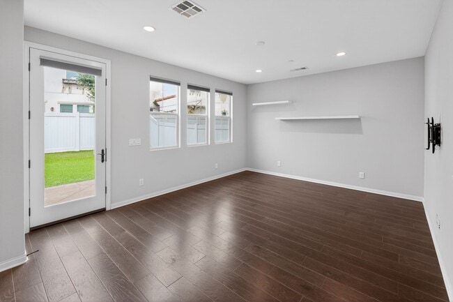 Building Photo - 16421 Veridian Cir