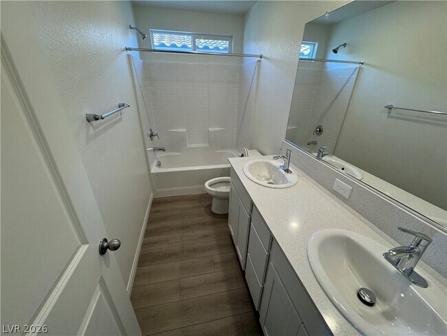 Building Photo - 3765 Tijeras Ave