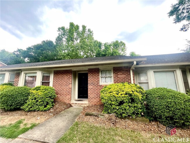 Primary Photo - 595 Macon Hwy